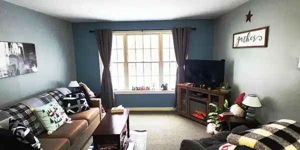 Image 3: living room area