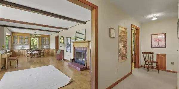 Image 3: Entry Way