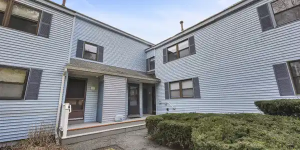 7-9 Rolling Hills Ln
