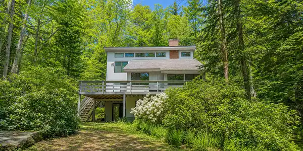 454 Seneca Dr