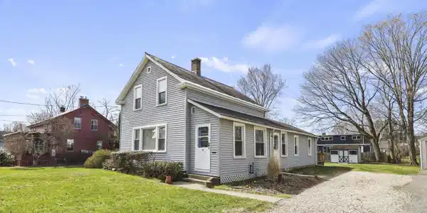 33 Linden St