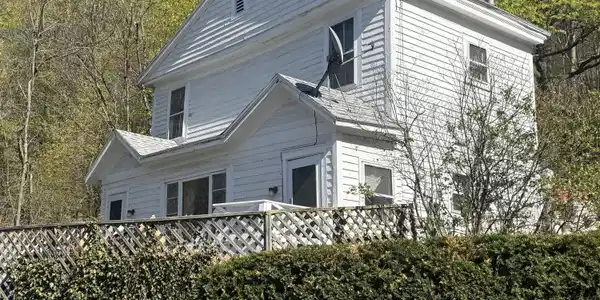 8 Richview Ave