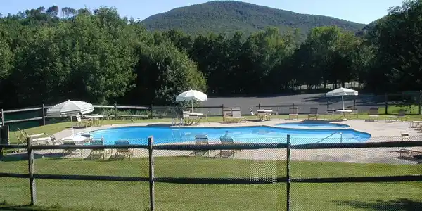 37 Corey Rd