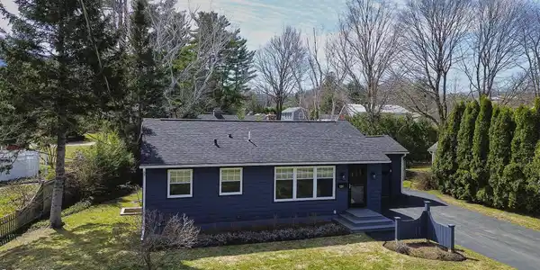 121 Berkshire Dr