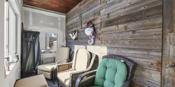 Image 2: 15 Front Enclosed Porch