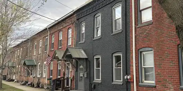 208 Columbia St