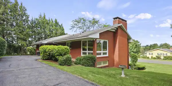 144 Kittredge Rd
