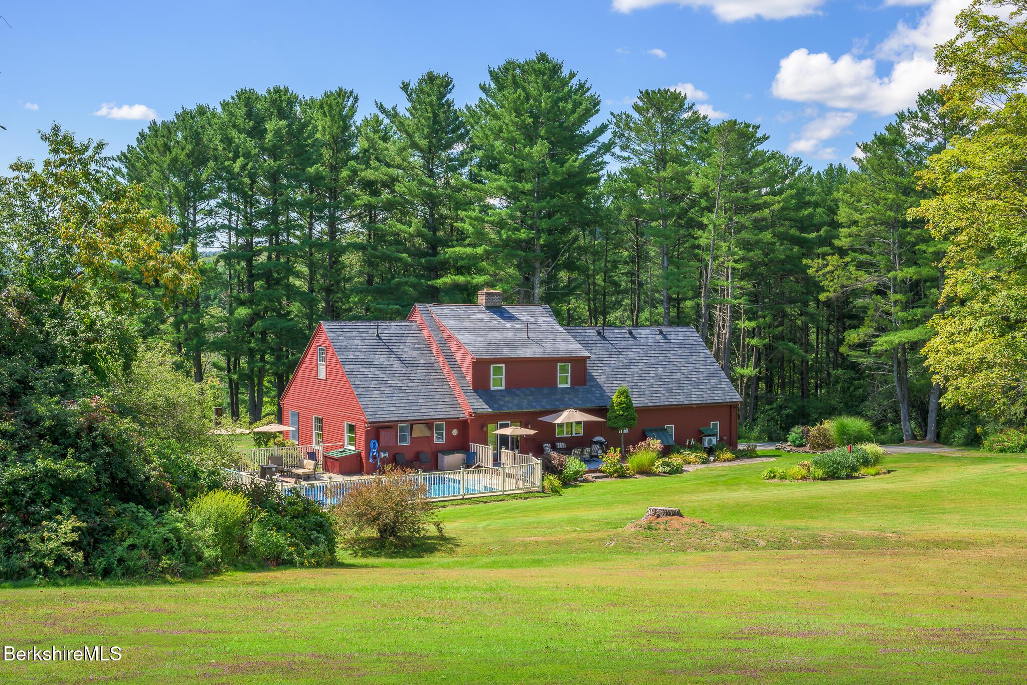 Image 3: Screen - 21 Stone House Rd Canaan NY 120