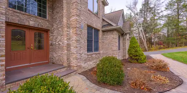 Image 3: 201 Chanterwood Rd