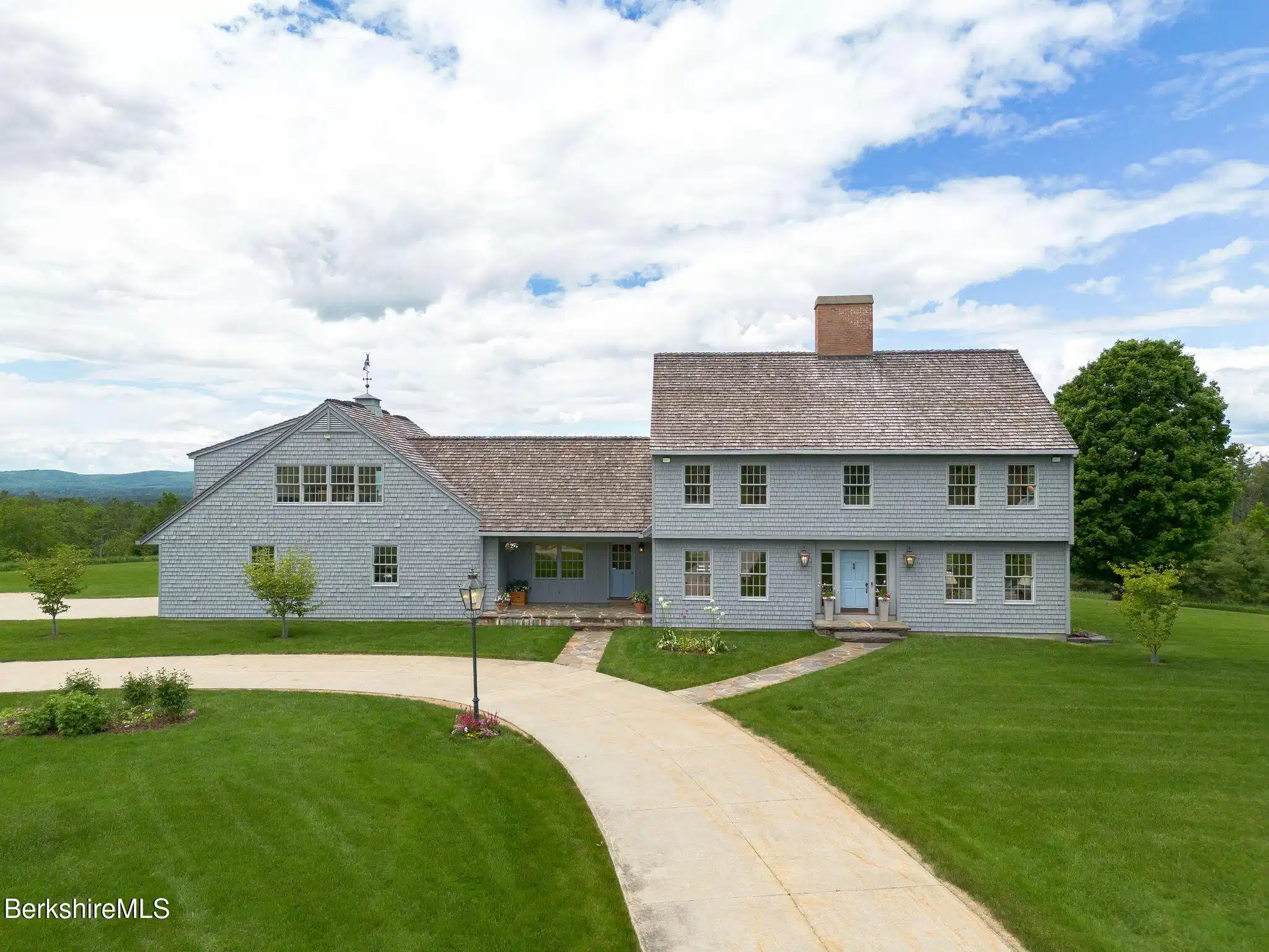 Image 1: 0024-exterior