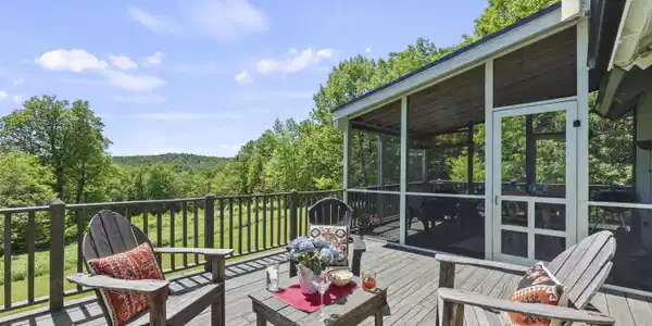 Image 4: 130 Back Porch