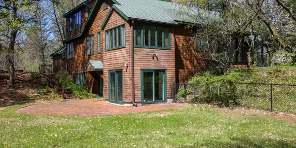 28 Brigham Ln