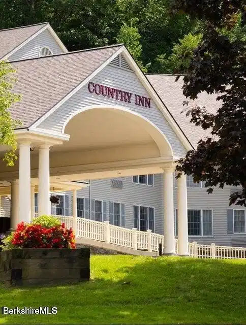 Image 1: Country Inn at Jiminy Peak