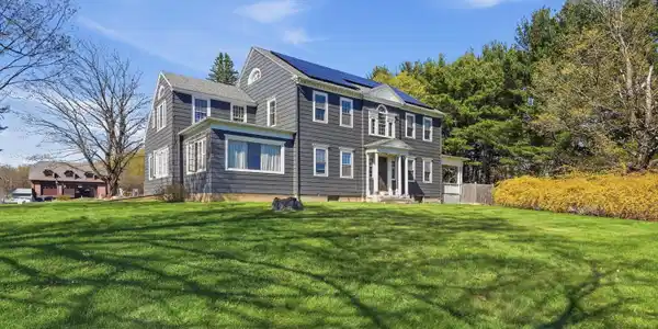 Image 4: Rock Ridge Farm House