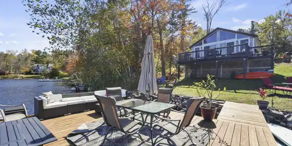 30 Cove Ln