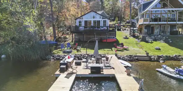 Image 4: 30 Cove Lane 900 Aerial View