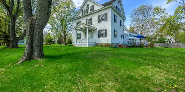100 Holmes Rd