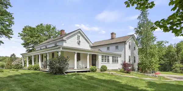 16 Glendale Middle Rd