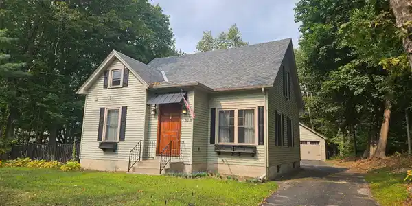 83 Walker St
