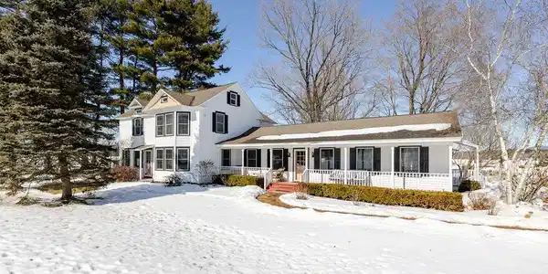 54 Egremont Plain Rd