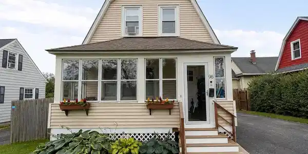 98 Bryan St