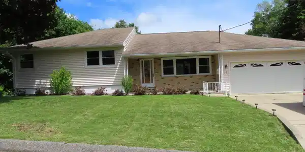 19 Grandview Ter