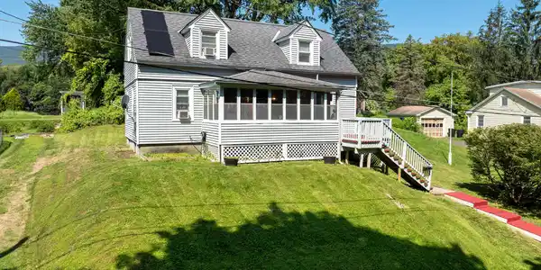 15 Kerr Ave