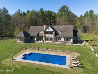 27 Hemlock Hill Rd