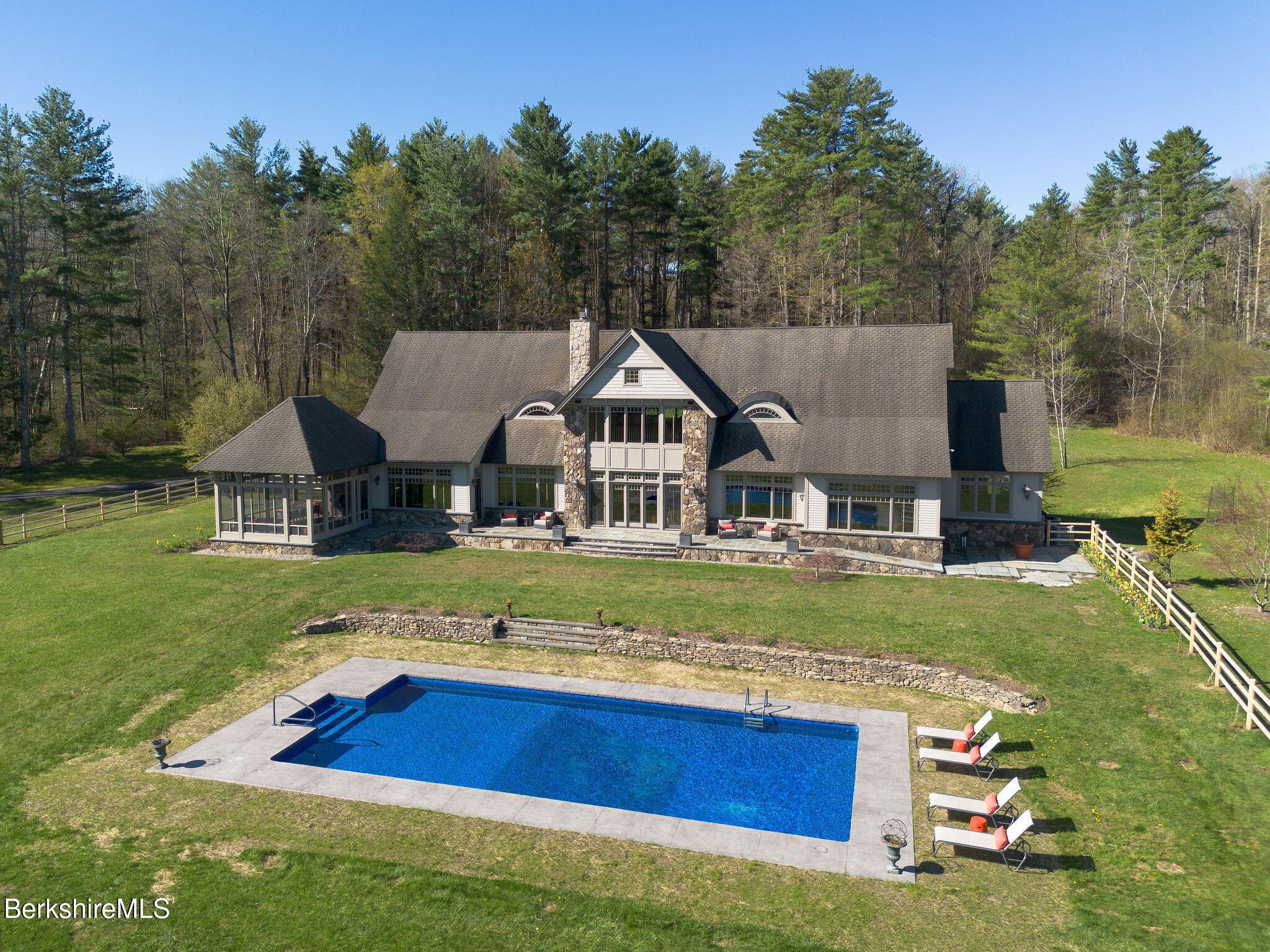 Image 1: Exterior back
