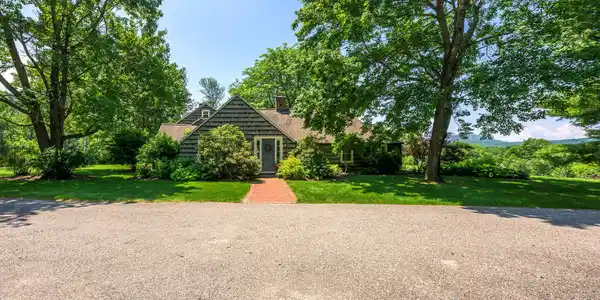 411 E New Lenox Rd