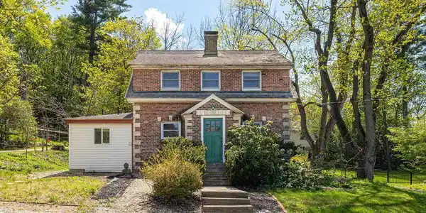 144 Cottage St