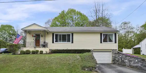 60 Willow St