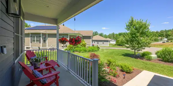 Image 4: Screen - 4 Fawn Ln Pittsfield MA 01201-9