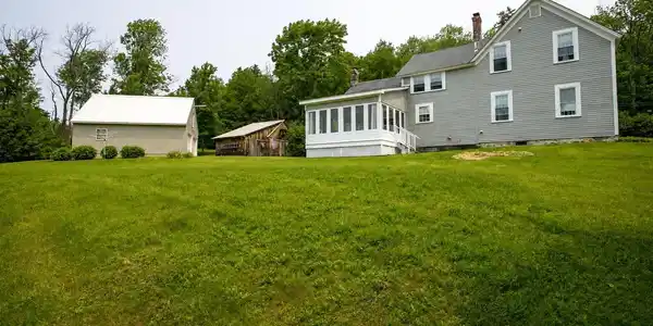Image 4: property_photo_no_antenna9279