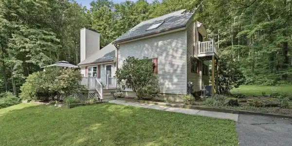 56 Victoria Ln