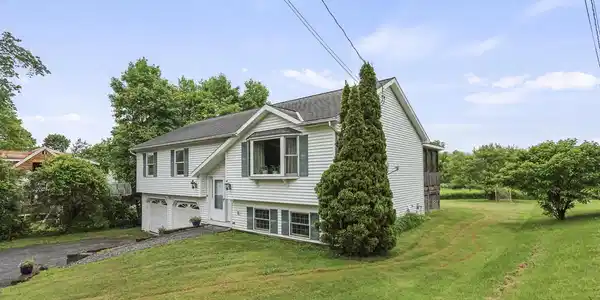 927 Holmes Rd