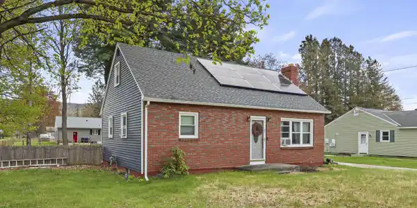 77 Imperial Ave