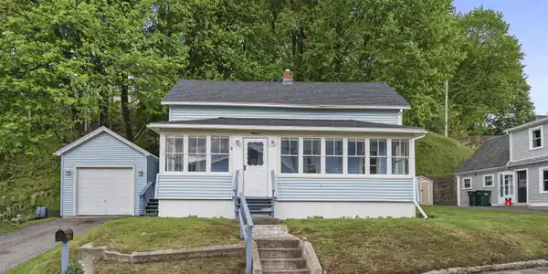 11 Richmond Ln