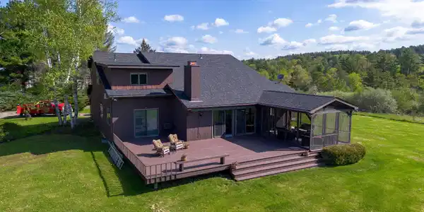77 Hurlburt Rd