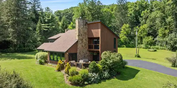 1341 Green River Rd