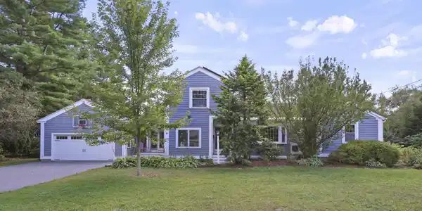 51 Colonial Ave