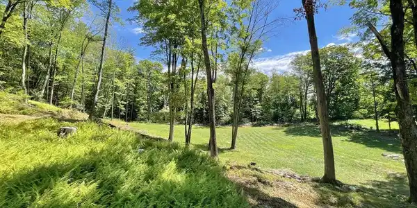 181 W Center Rd