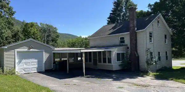 988 Mohawk Trail