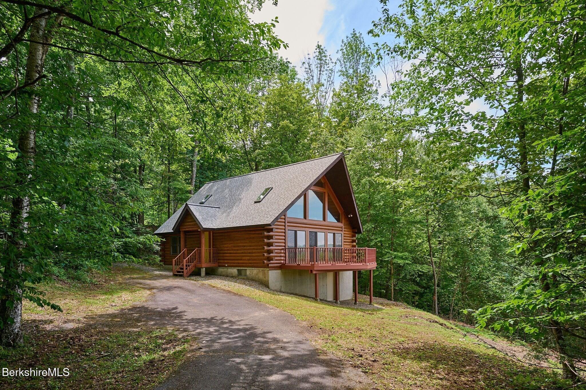 Image 1: Main Photo