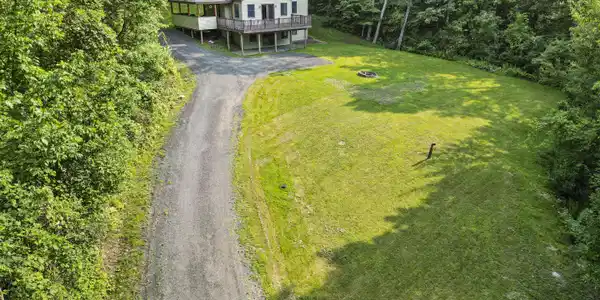 Image 2: 905 Aerial View