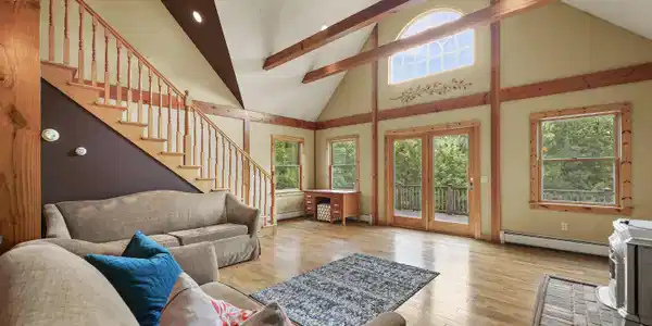 Image 4: 65 Living Room