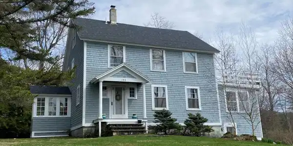 Image 2: Main photo