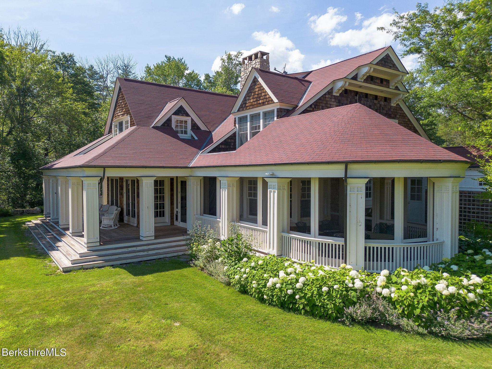 Image 4: Exterior