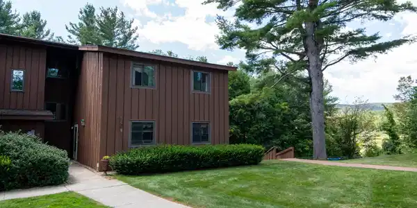 51 Churchill Crest