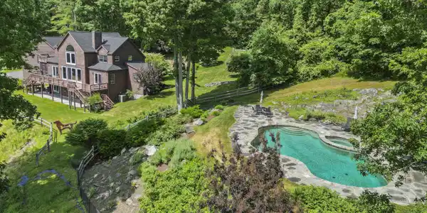 34 Millard Rd